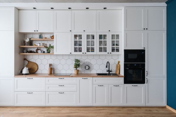 Wall Cabinets Installation in Red Oak
